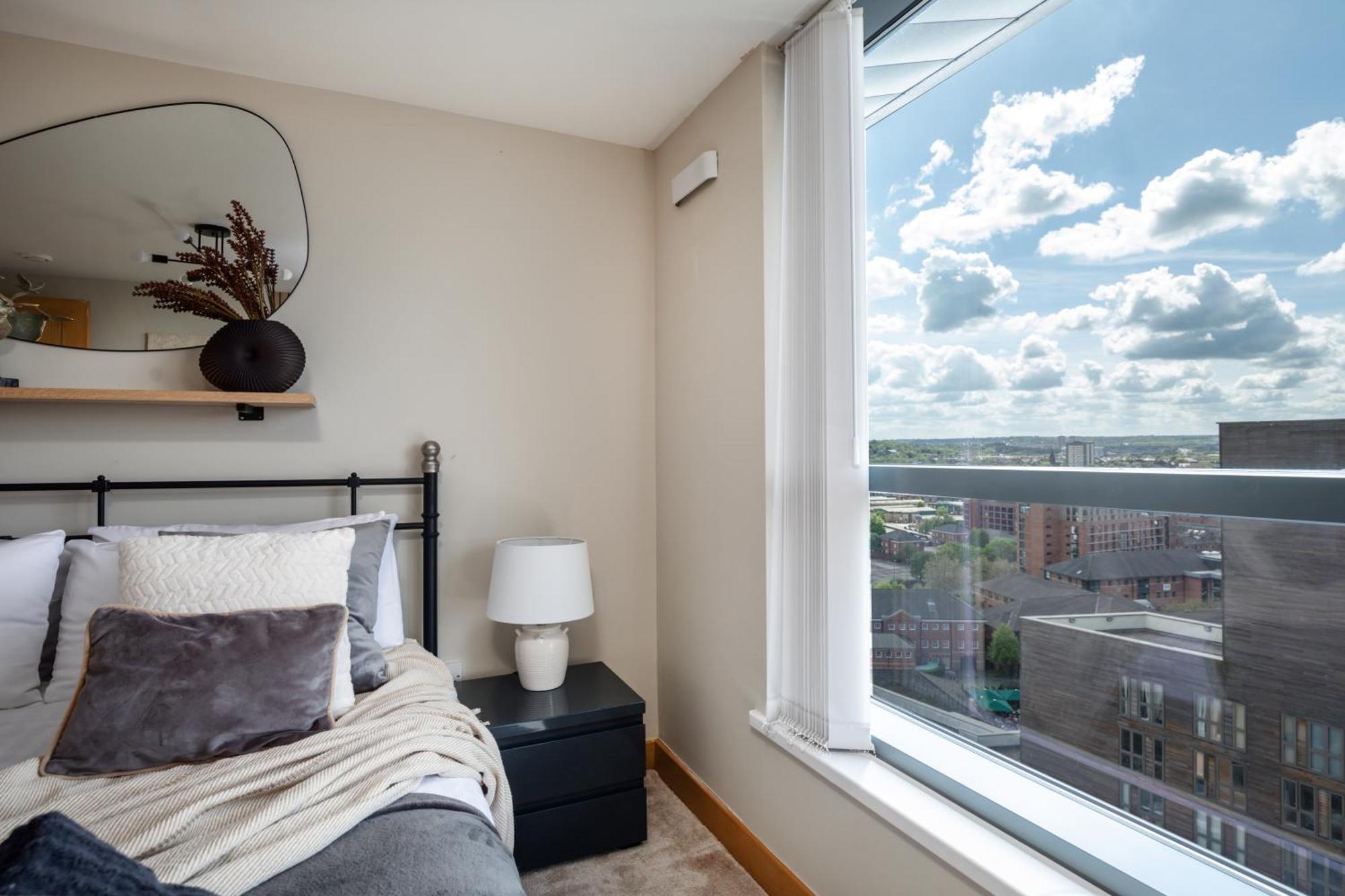 Large Central Penthouse In Leeds ليدز المظهر الخارجي الصورة