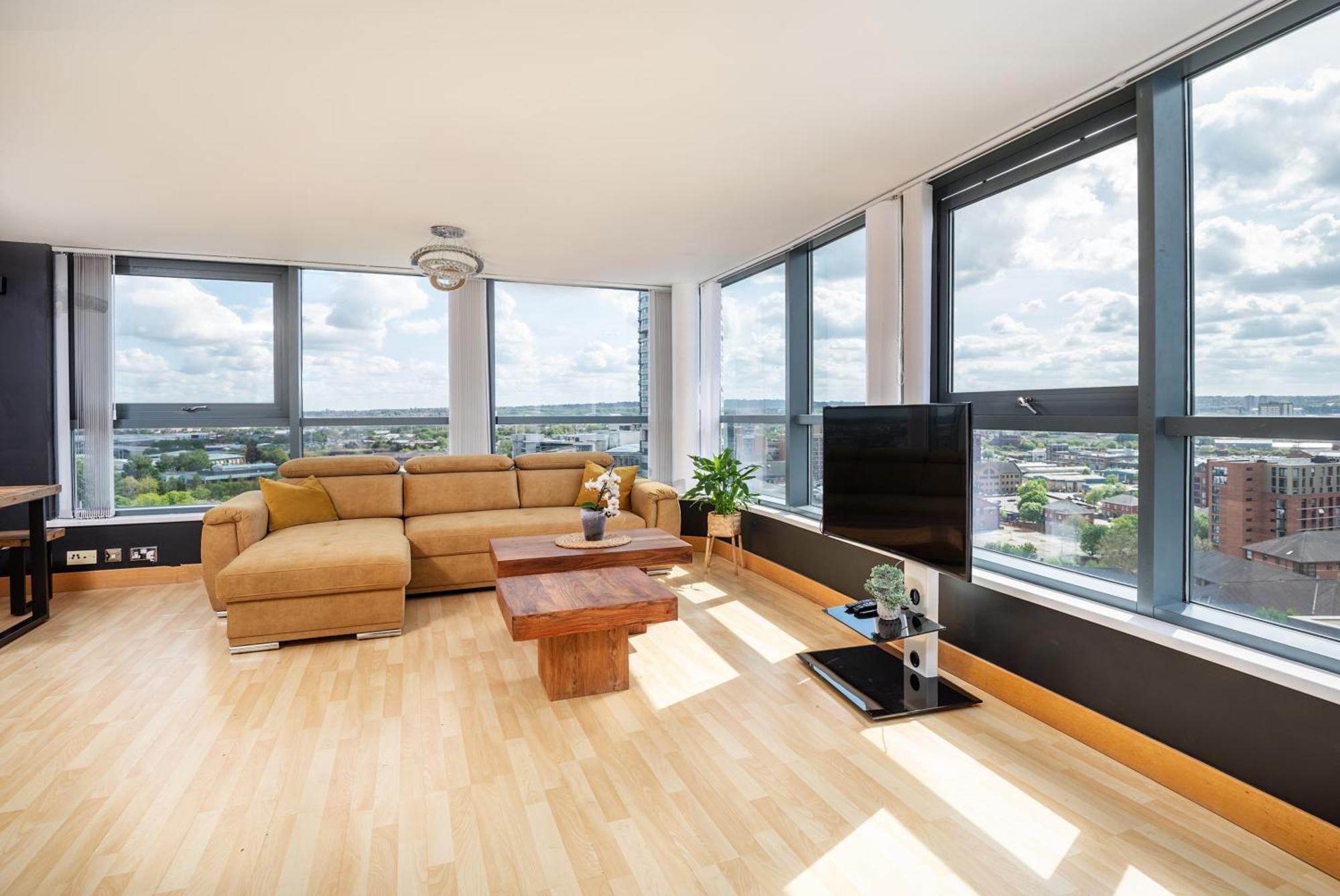 Large Central Penthouse In Leeds ليدز المظهر الخارجي الصورة